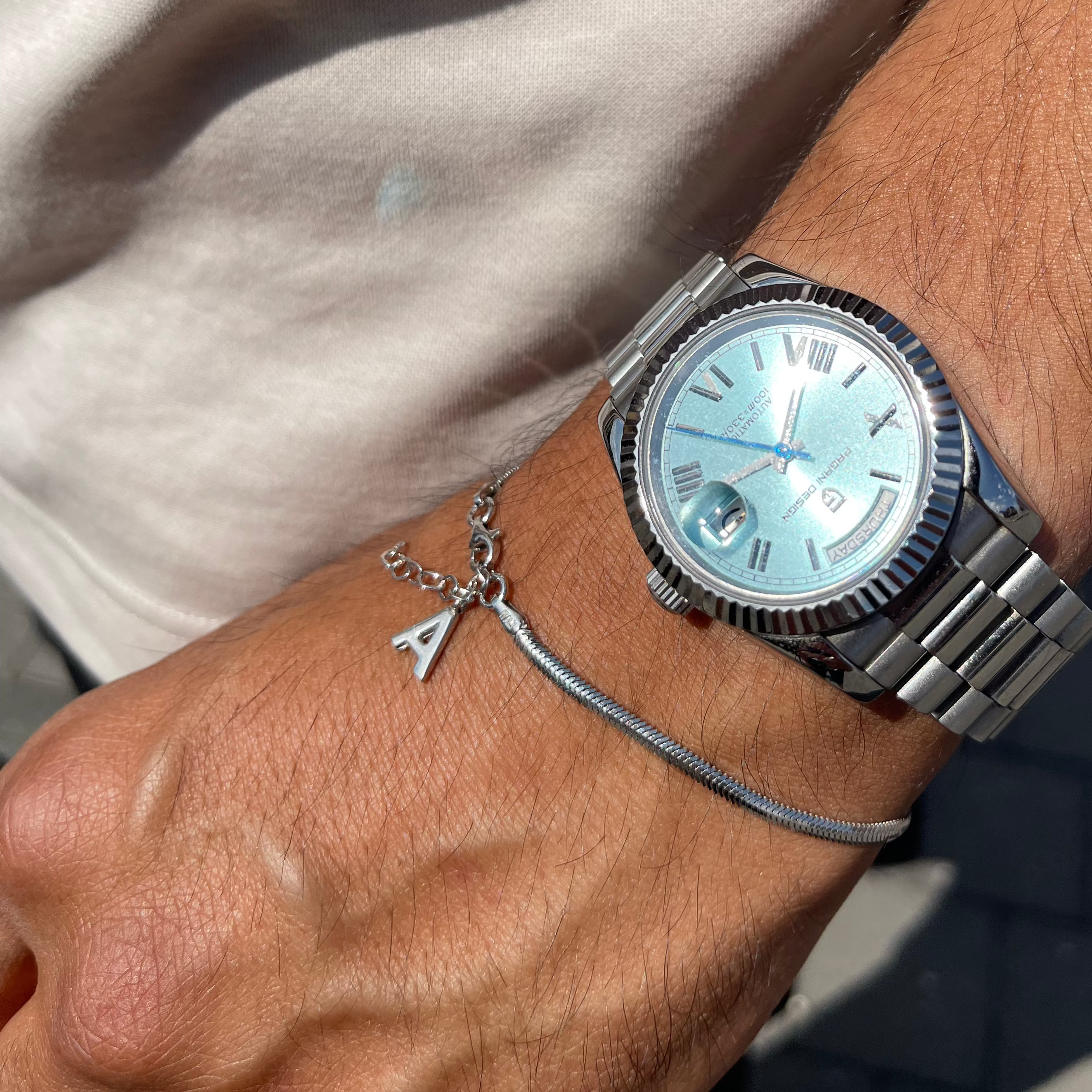 Trendy armband met initiaal / letter voor mannen