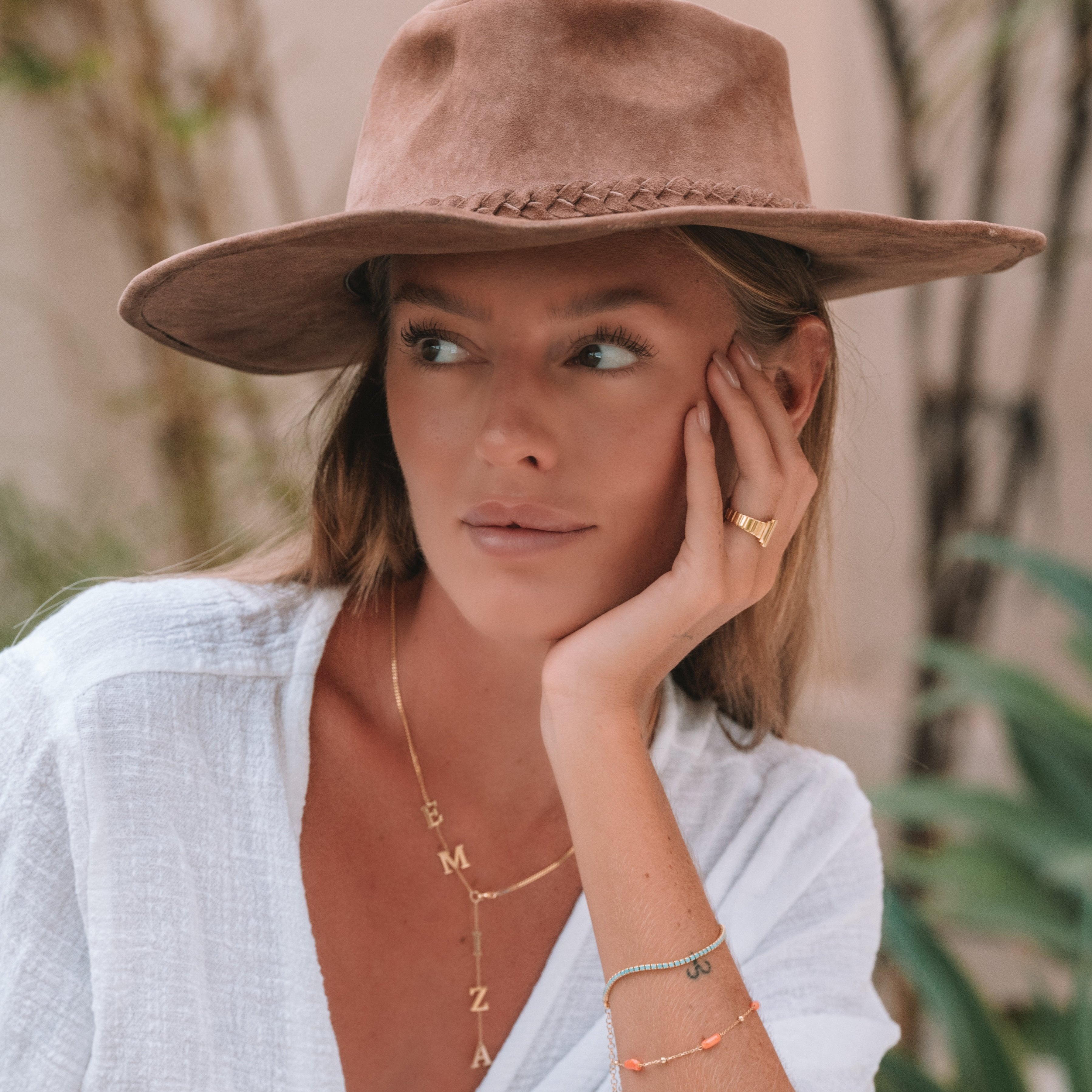 Y-vorm naamketting met drukletters – Gepersonaliseerd, Sterling Zilver - Emiza Jewellery