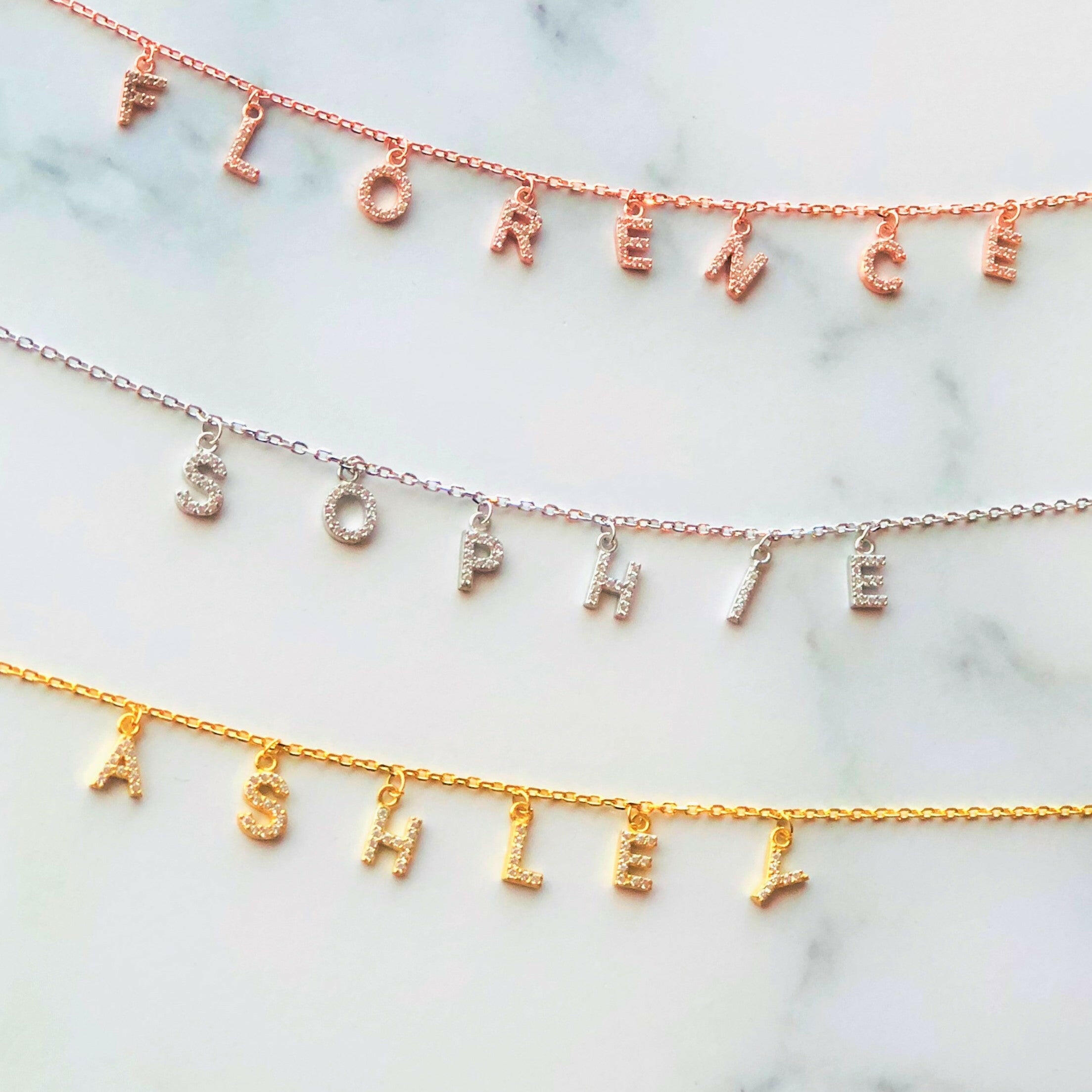 Naamketting met losse letters en zirkonia stenen – Gepersonaliseerd, Sterling Zilver - Emiza Jewellery