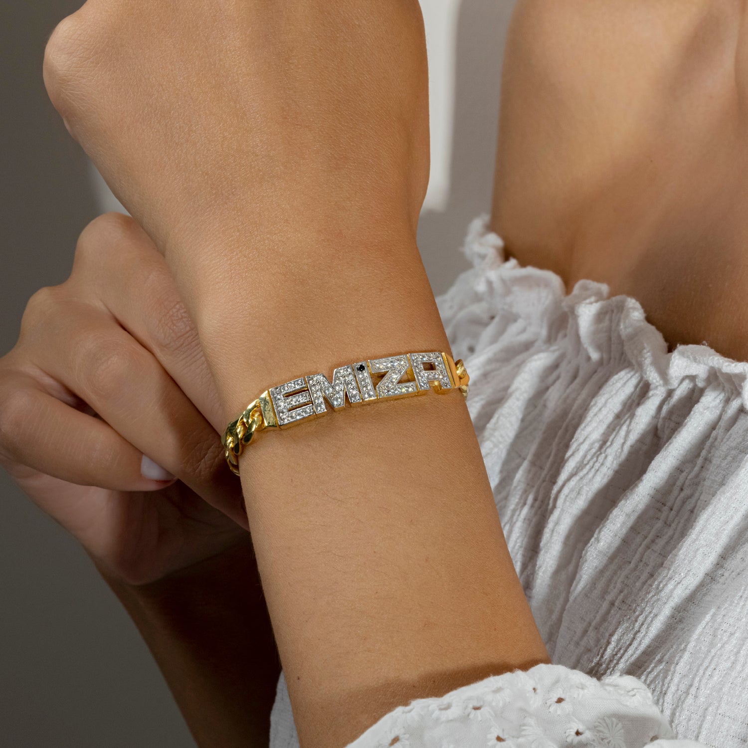 Naam armband drukletters steentjes - emiza jewellery