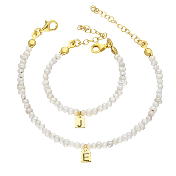 Initiaal armband met parels - mama editie
