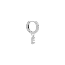Afbeelding in Gallery-weergave laden, Initiaal oorbel met steentjes zilver-Emiza Jewellery
