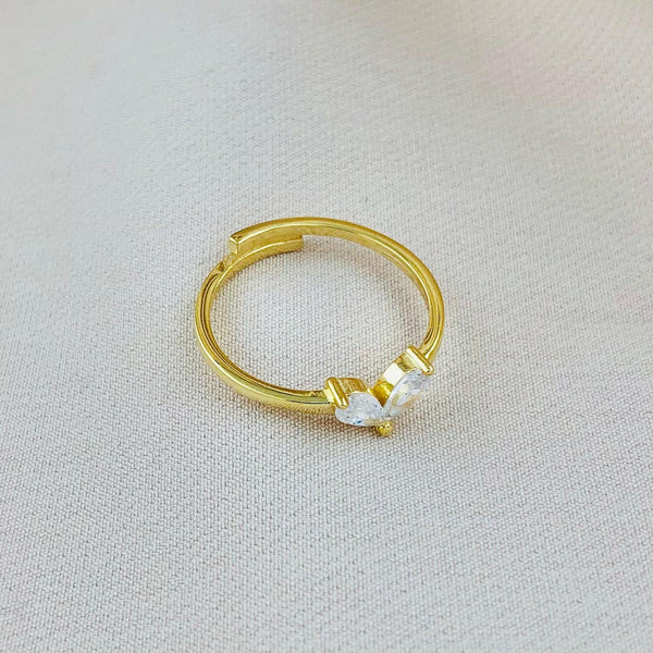 Ring met zirkonia stenen in hartvorm