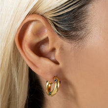 Afbeelding in Gallery-weergave laden, Vintage oorbel met emarald steentjes - emiza jewellery
